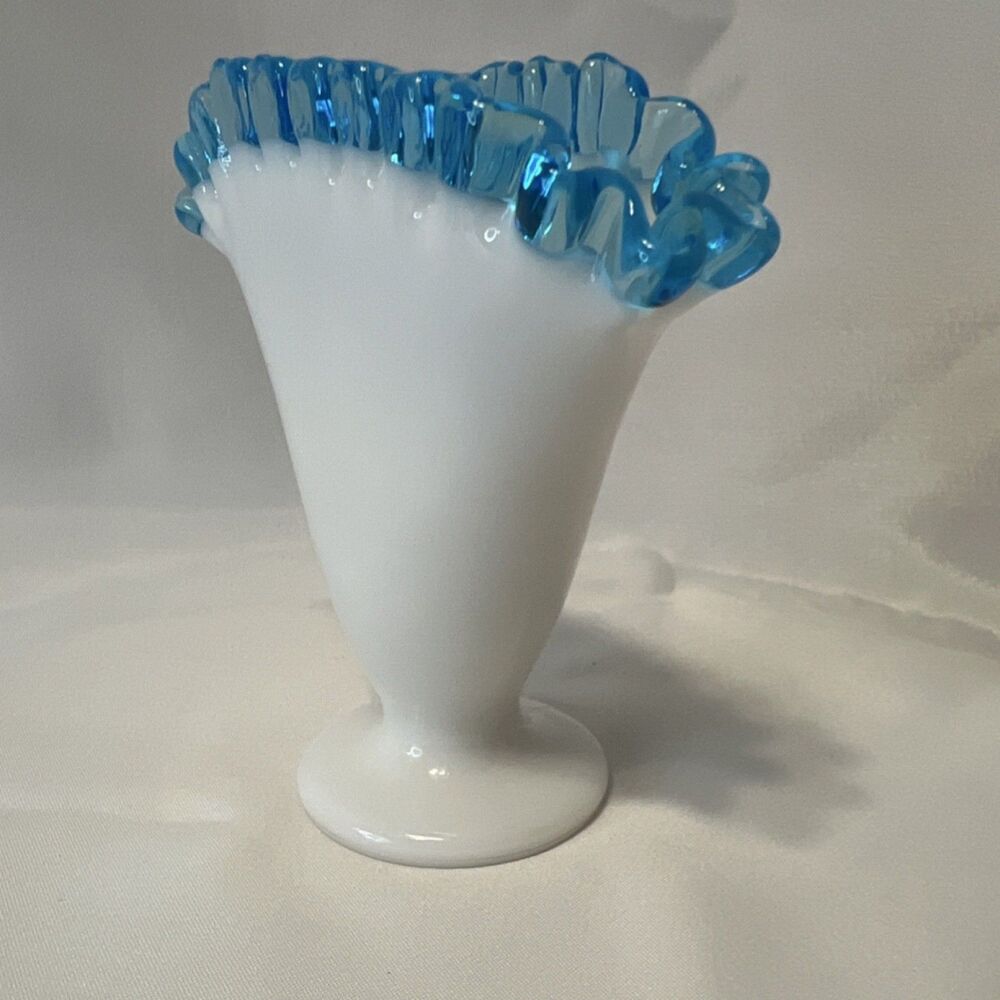 Vintage Milk Glass Vase w/ Blue Ruffled Edge – Fenton Style Art Glass. - Picture 2 of 8